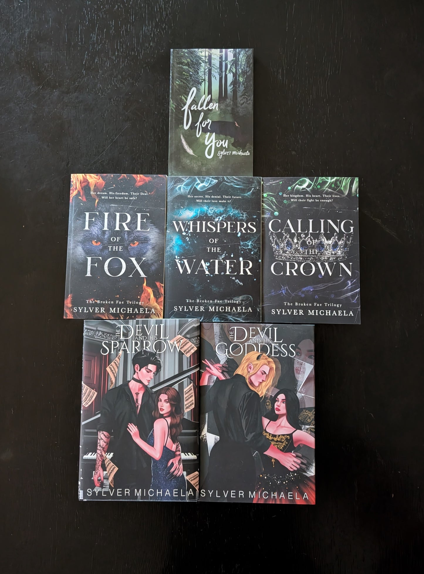 BOOK BUNDLE: Ultimate (4 paperback, 2 hardback)