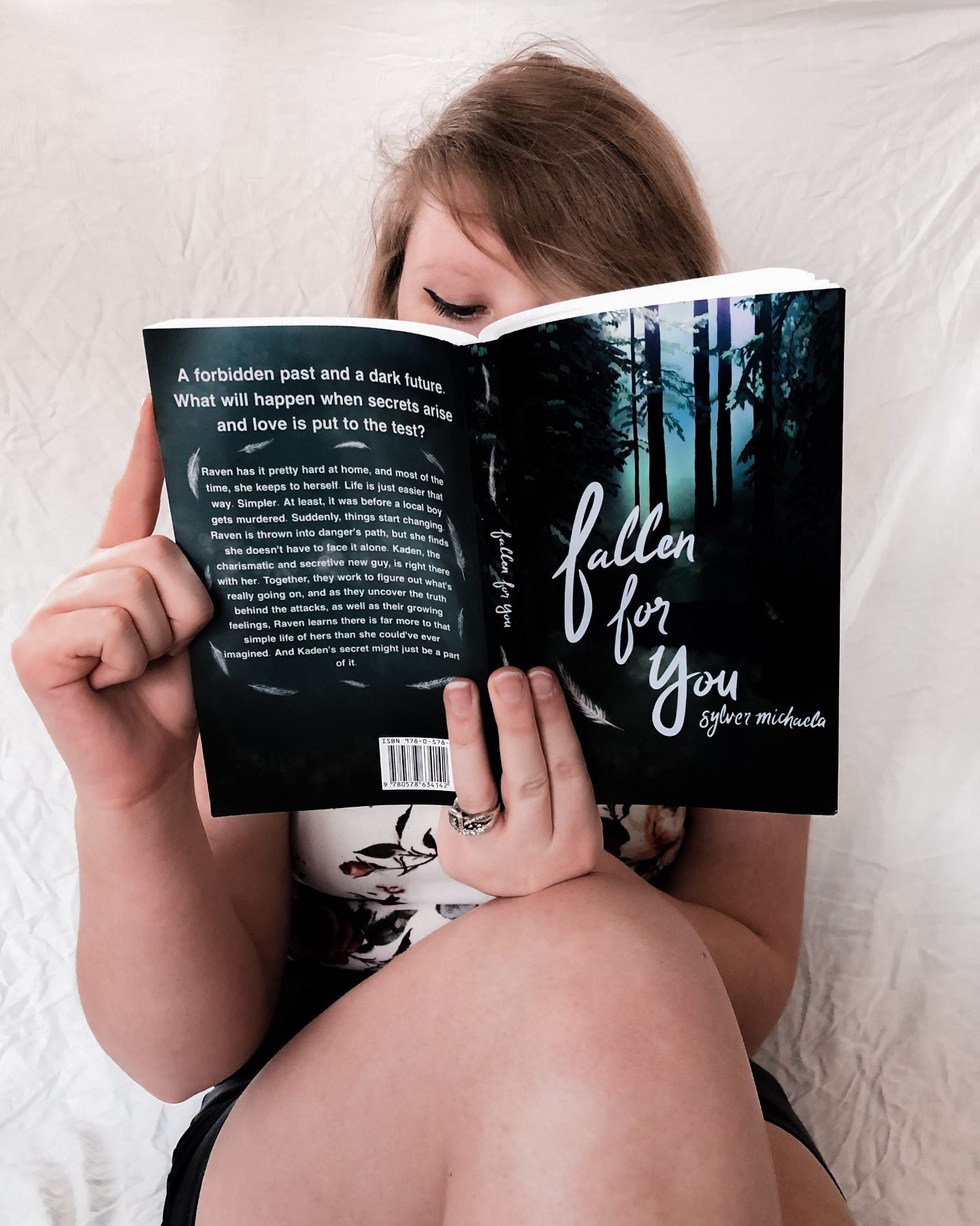 BOOK: Signed - Fallen For You